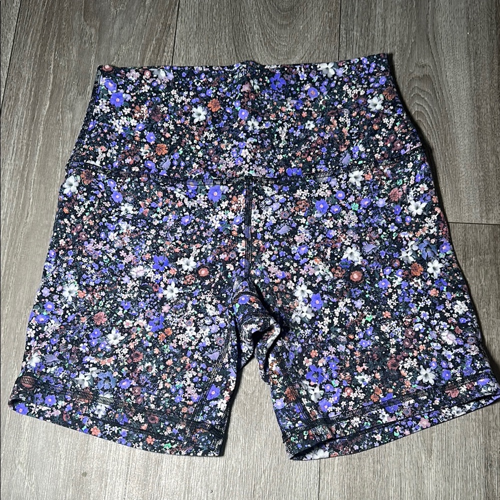 Lulu Align 6” shorts  Shorts